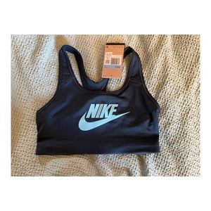 Navy Blue Nike racer back sports bra. Size medium.
